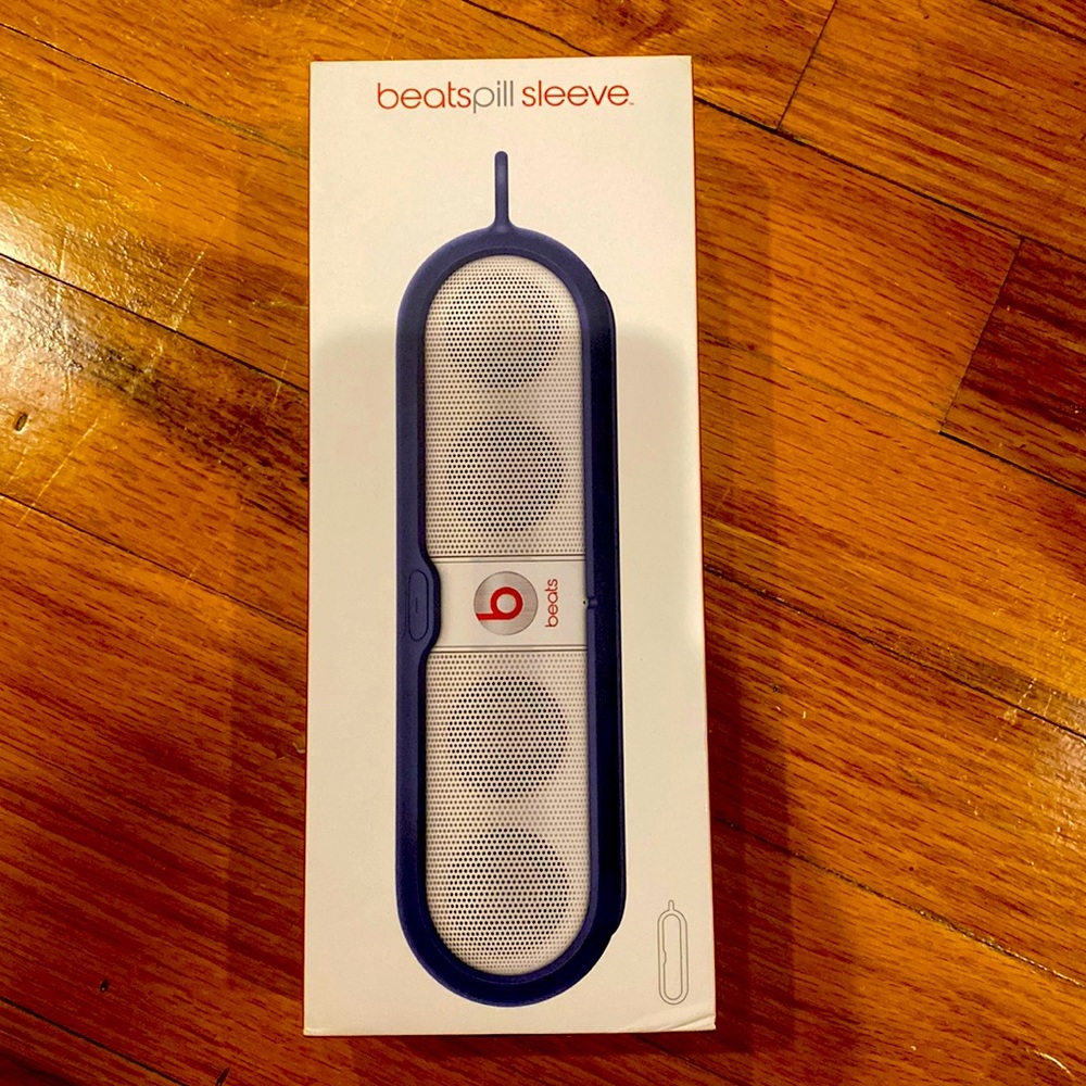 Dark Blue Beats pill sleeve by Dre